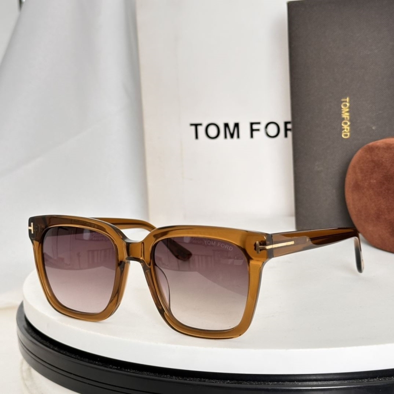 TOM FORD